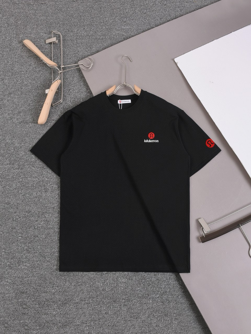 LULULEMON T-shirt