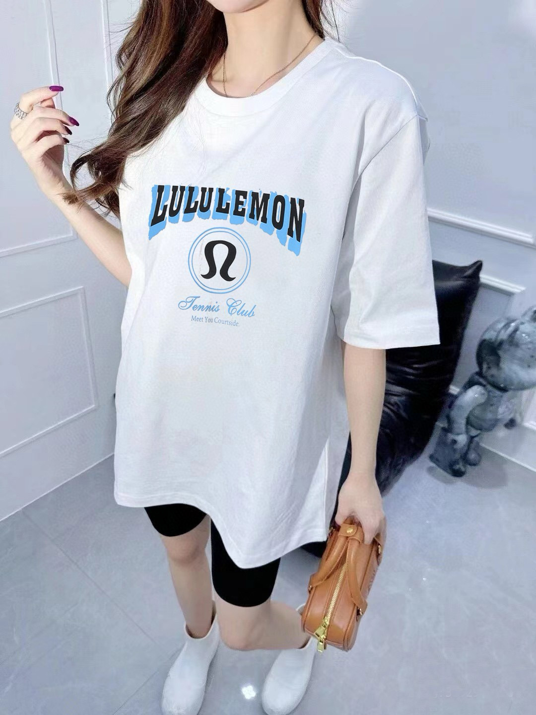 LULULEMON T-shirt