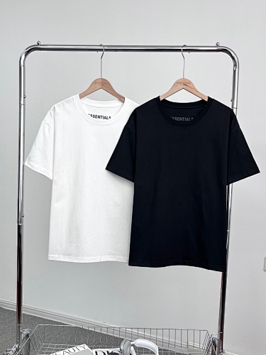 ESSENTIALS T-Shirt