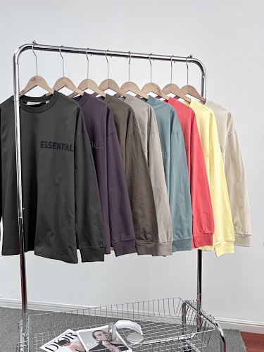 ESSENTIALS T-Shirt