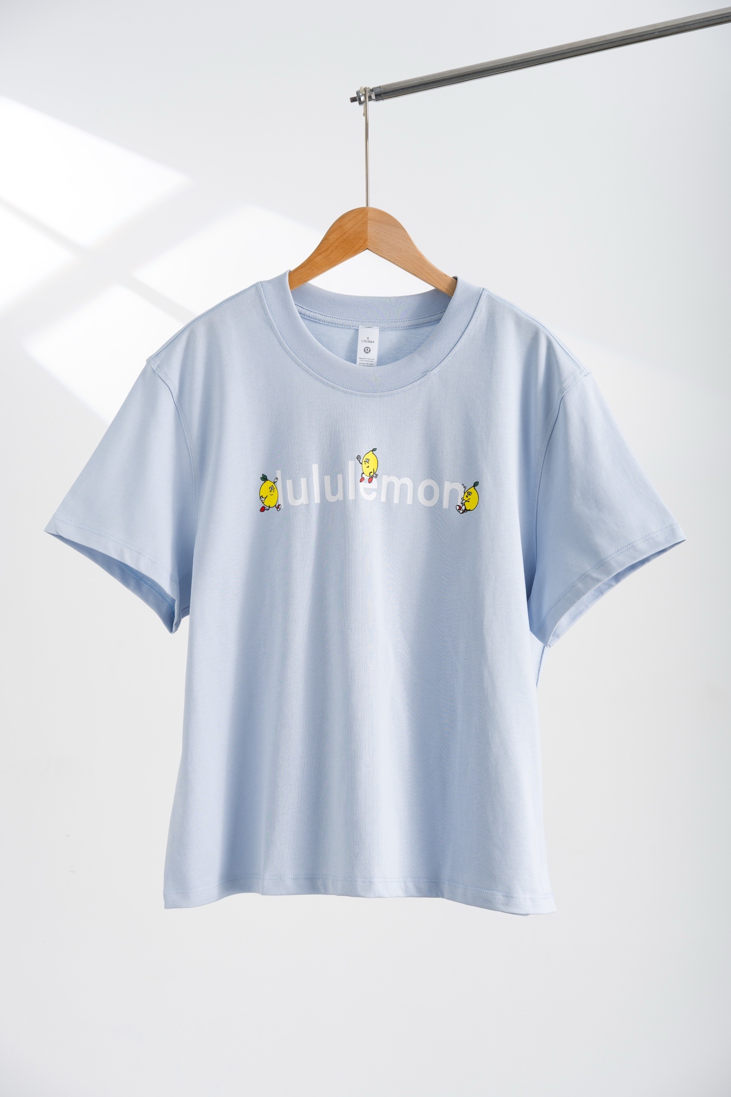 LULULEMON T-shirt