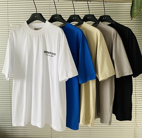 ESSENTIALS T-Shirt