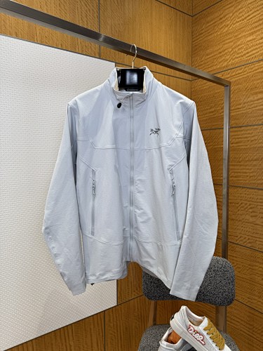 ARCTERYX Jacket