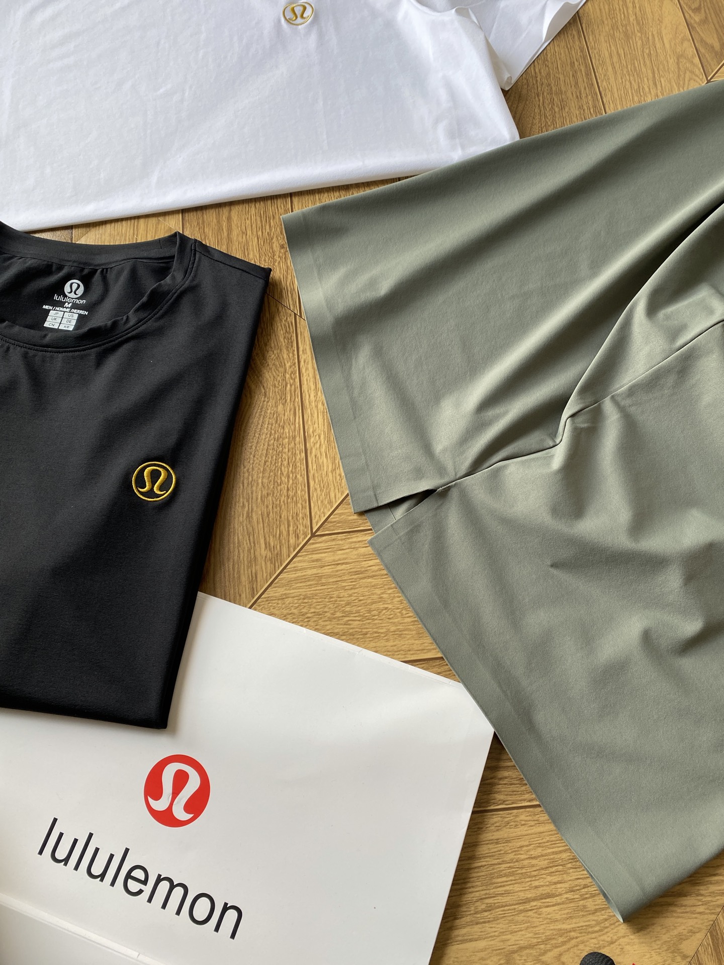 LULULEMON T-shirt