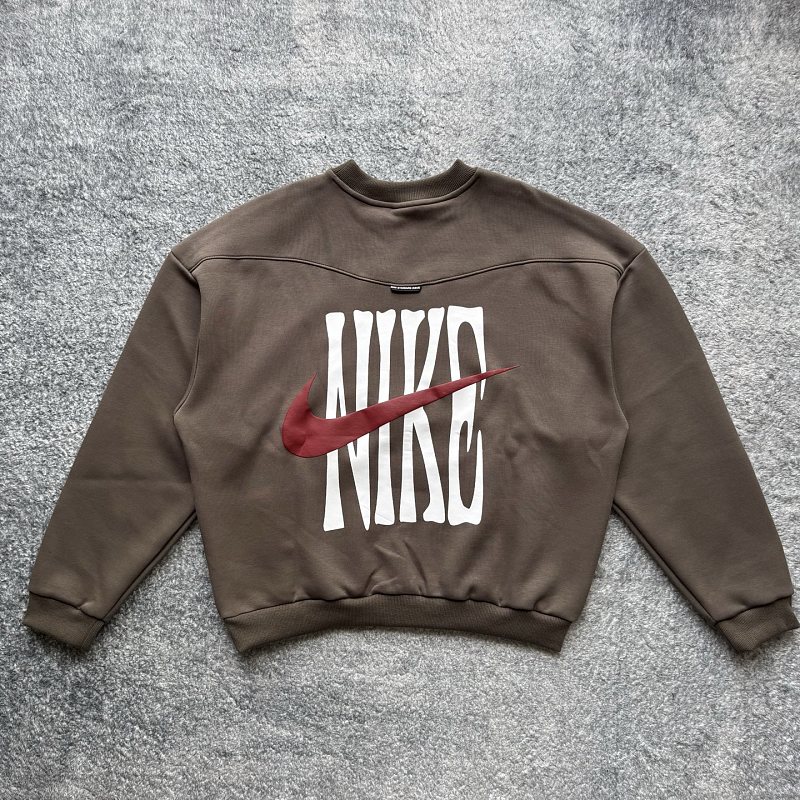 NIKE